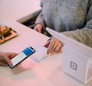 ご祝儀のオンライン決済の手数料を比較！令和はキャッシュレスな電子マネーで