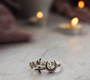 スタージュエリーの婚約指輪は全然あり！芸能人も愛用の歴史あるブランド