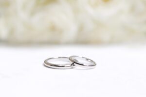 シンプルで地味すぎる結婚指輪で後悔！もっとキラキラさせておけばよかった