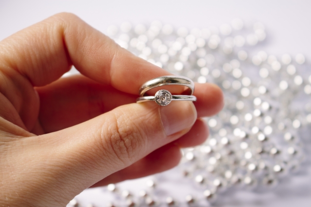 指輪の重ね付け
