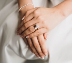 普段使いもおすすめ！カルティエのラブリングをつけっぱなしの卒花の声