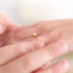 「婚約指輪のダイヤが小さすぎて過呼吸に」女性の衝撃エピソードと反響